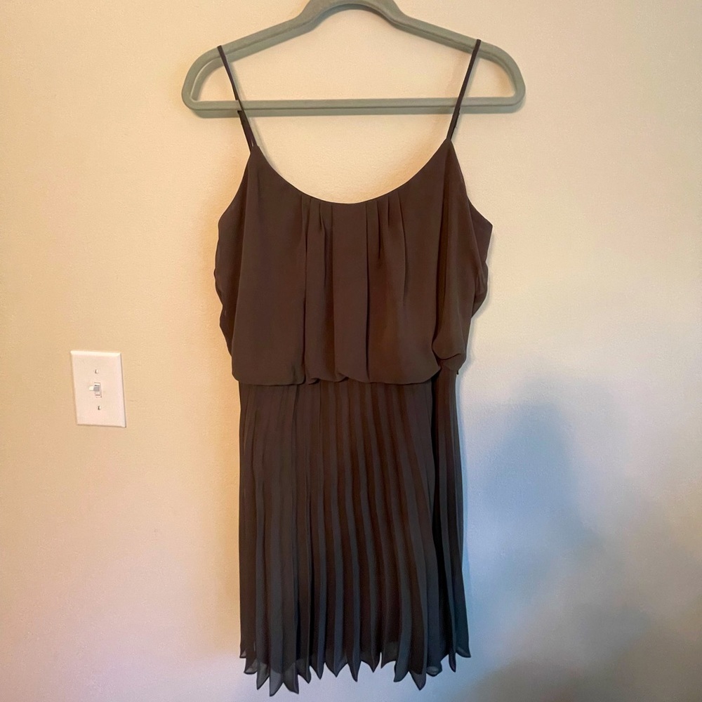 Bisou Bisou (Michelle Bohbot) Dress, Olive, Size 10